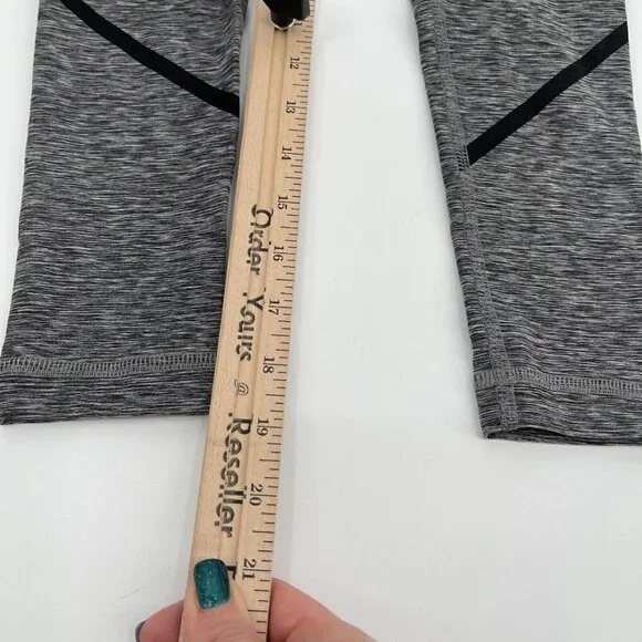 Style Reform Capri Leggings XXS Womens Gray Black Striped Spandex Stretch Active - Picture 10 of 11